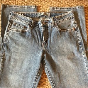 🐸 LEVI’S 515 Boot Cut Jeans